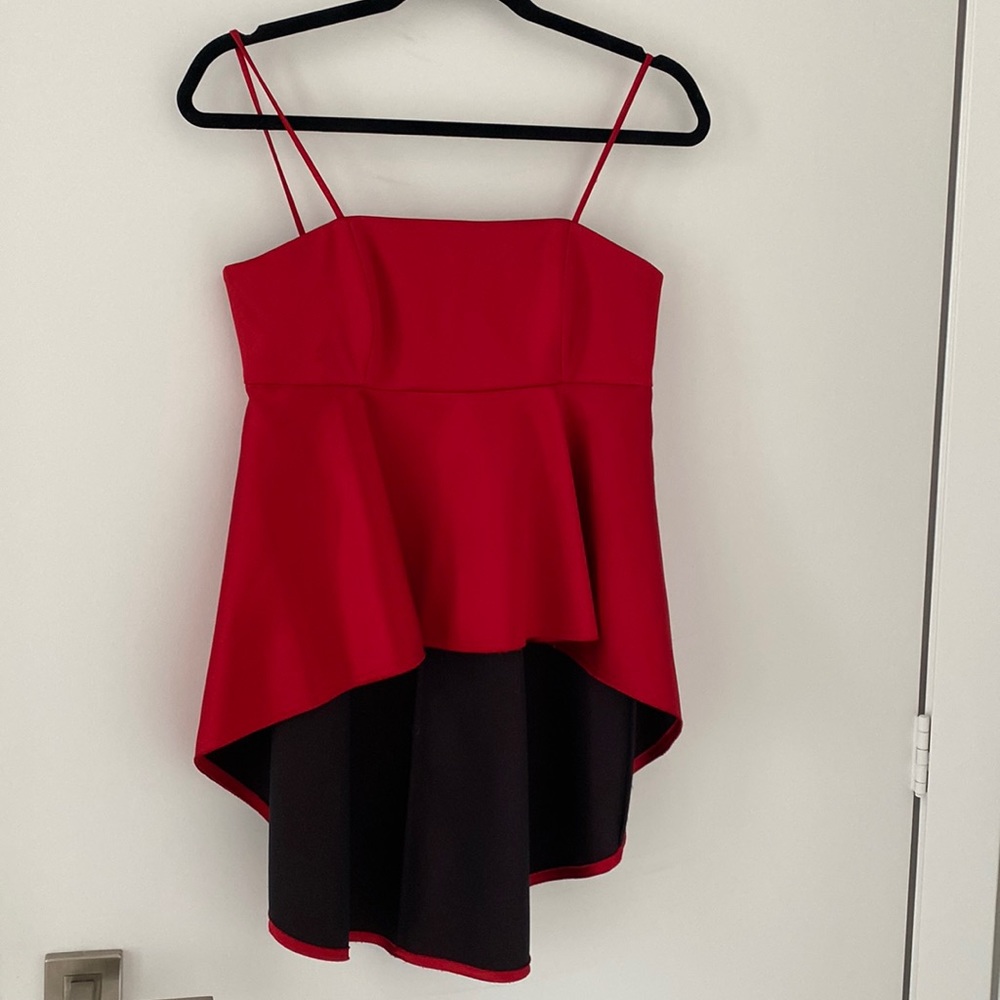 High low Red Zara top